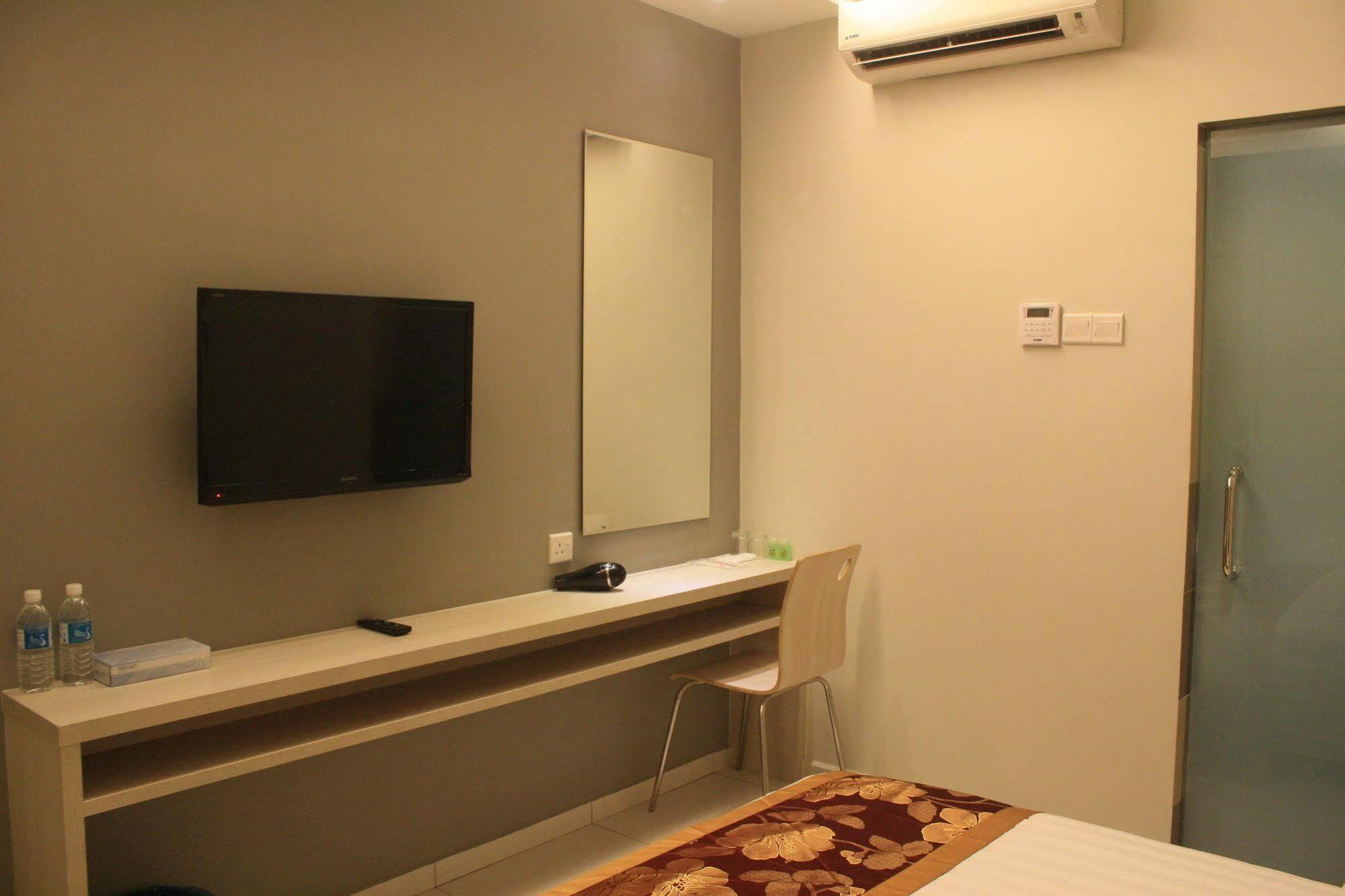 Aurora Hotel Malacca Екстериор снимка