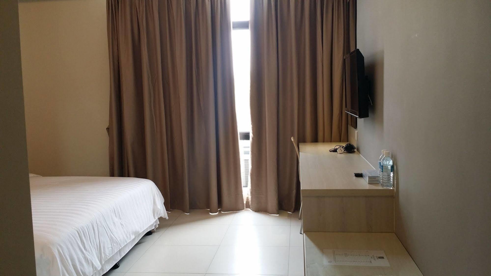 Aurora Hotel Malacca Екстериор снимка