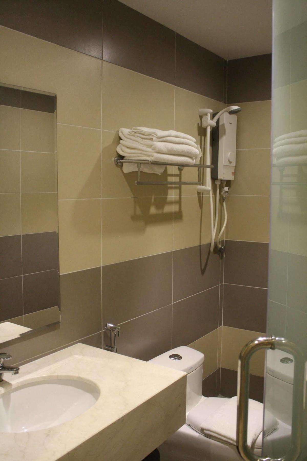 Aurora Hotel Malacca Екстериор снимка
