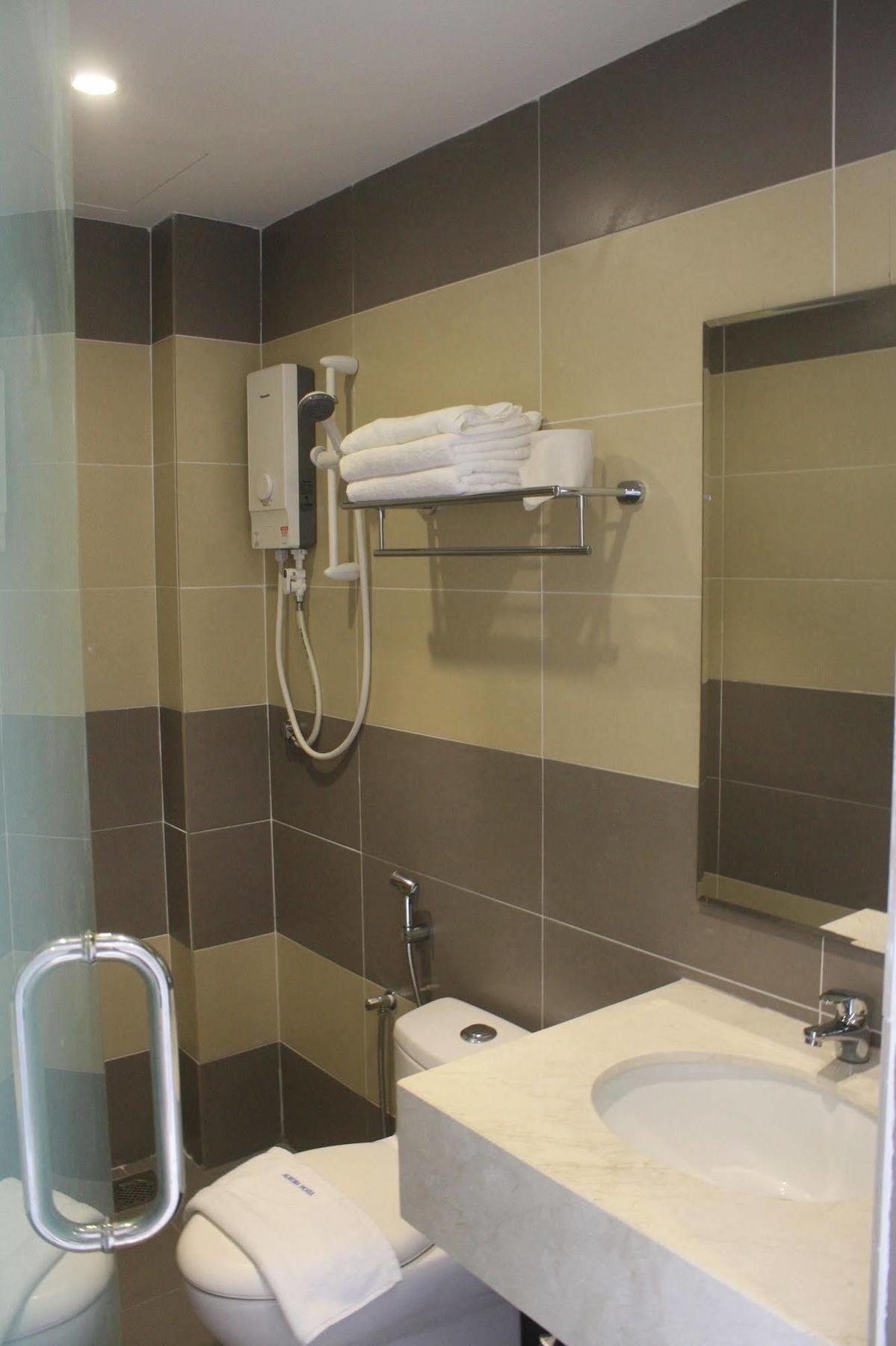Aurora Hotel Malacca Екстериор снимка