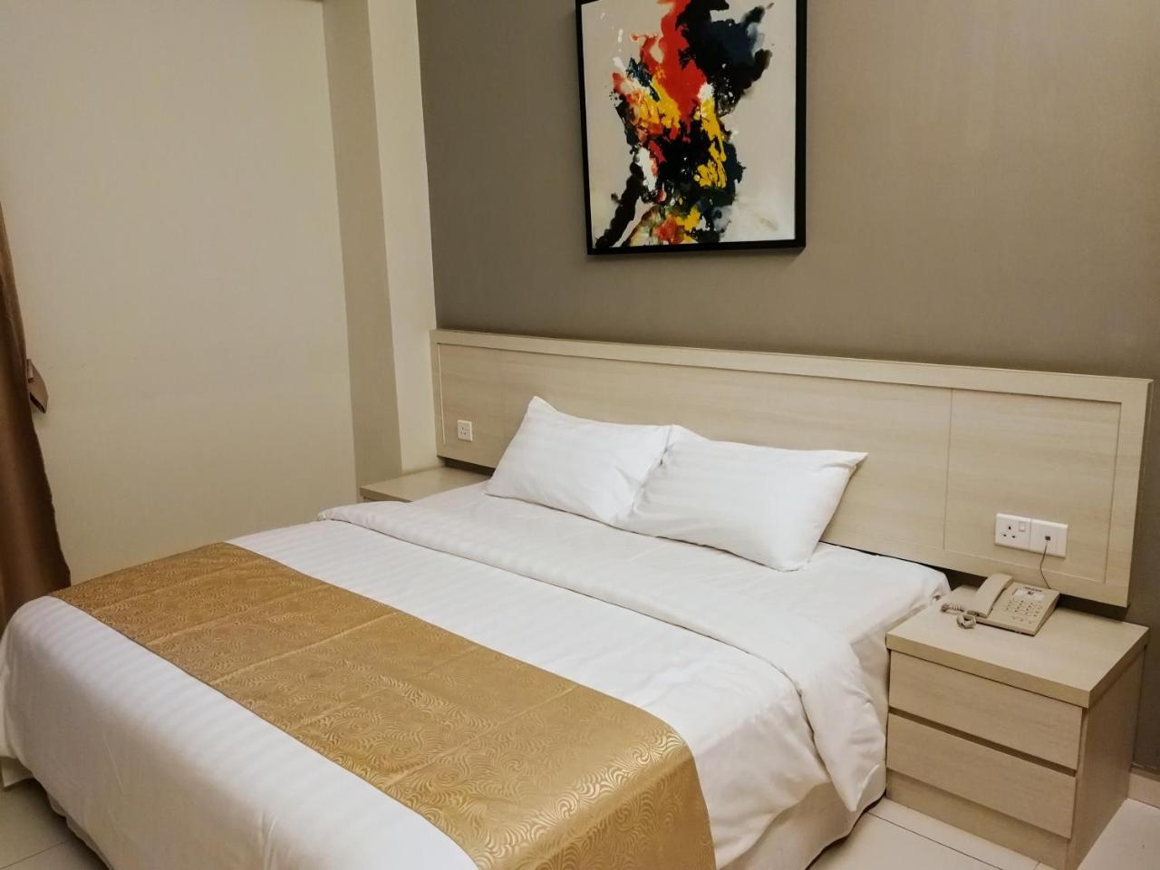 Aurora Hotel Malacca Екстериор снимка