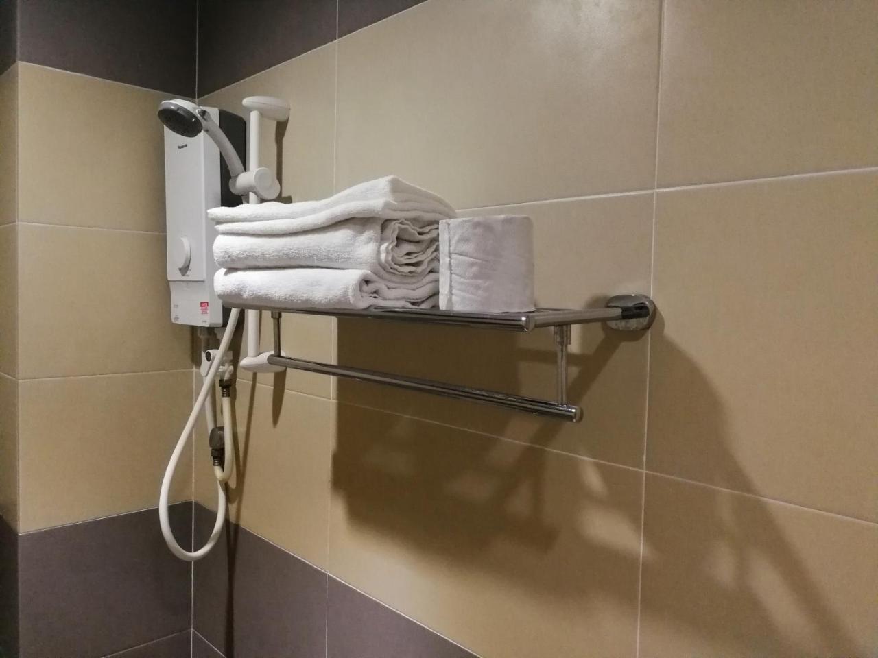 Aurora Hotel Malacca Екстериор снимка
